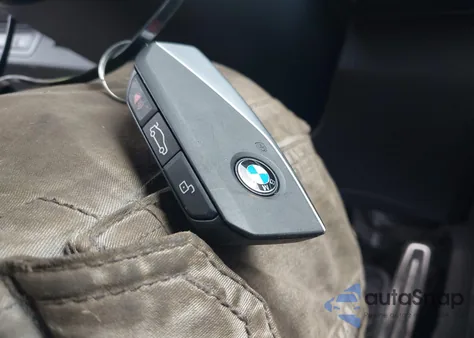 2025 BMW X1 xDrive28I из США, поврежденный, VIN WBX73EF08S5132622